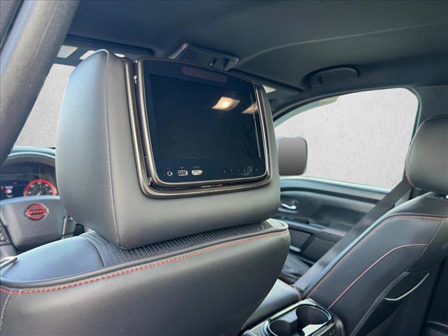 Used 2023 Nissan Titan PRO-4X w/ Pro-4x Utility Package AWD/4WD image 18