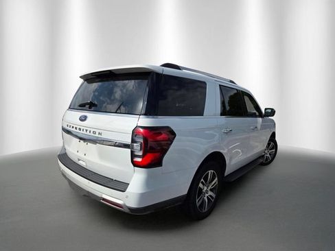 Used 2024 Ford Expedition Limited RWD image 4