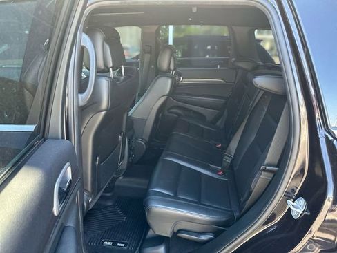 Used 2018 Jeep Grand Cherokee Limited AWD/4WD image 24