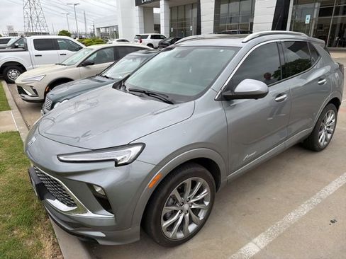 Used 2024 Buick Encore GX Avenir w/ Avenir Technology Package image 2