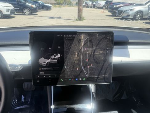 Used 2020 Tesla Model 3 Standard Range Plus RWD image 15