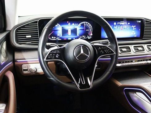 Used 2024 Mercedes-Benz GLE 450e 4MATIC w/ Driver Assistance Package image 19