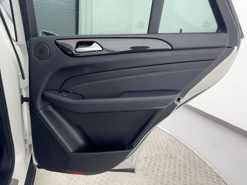 Used 2015 Mercedes-Benz ML 350 2WD image 28