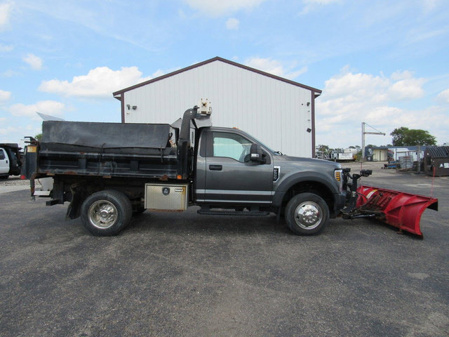 Used 2018 Ford F550 2WD Regular Cab Super Duty w/ Power Equipment Group image 2