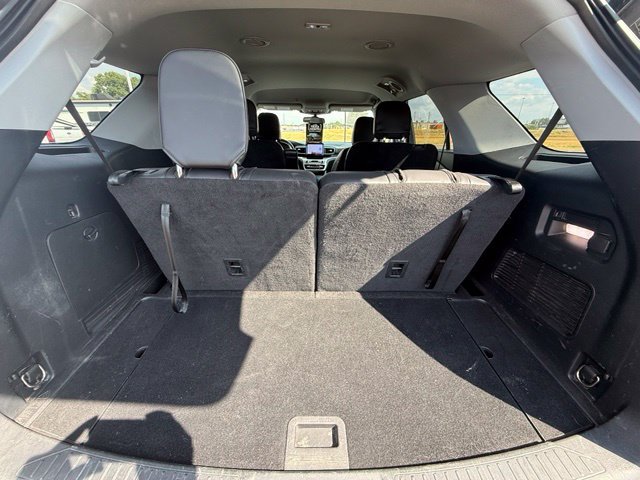 Used 2022 Ford Explorer XLT w/ Equipment Group 202A AWD/4WD image 8