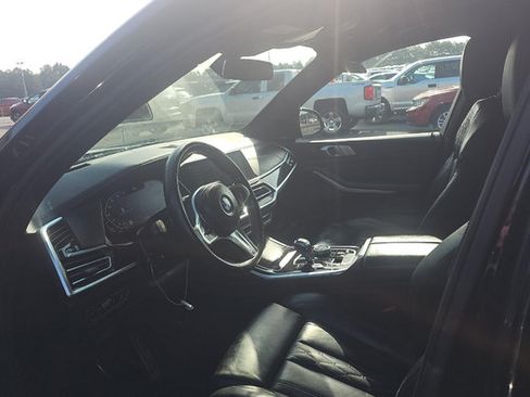 Used 2019 BMW X7 xDrive50i w/ M Sport Package AWD/4WD image 4