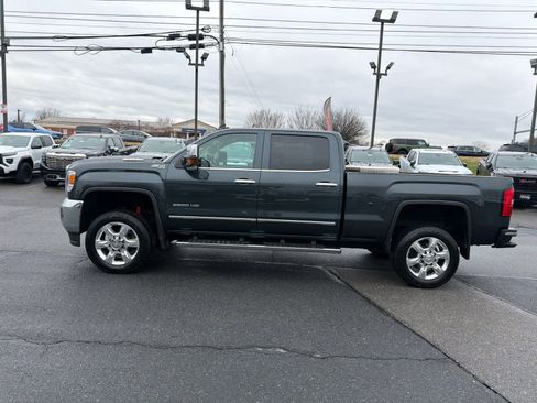 Used 2019 GMC Sierra 2500 SLT w/ Duramax Plus Package image 12