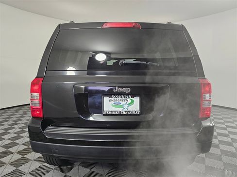 Used 2014 Jeep Patriot Sport w/ Power Value Group image 6