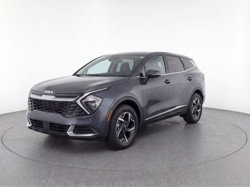 Used 2024 Kia Sportage LX AWD/4WD image 3