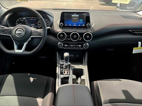 New 2025 Nissan Sentra SR image 5