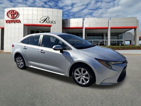 Used 2024 Toyota Corolla LE image 1