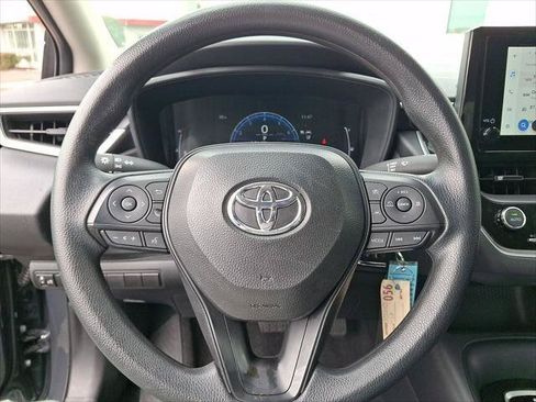 Used 2023 Toyota Corolla LE FWD image 23