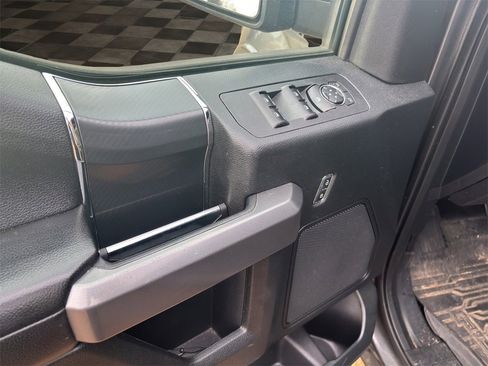 Certified 2018 Ford F150 XLT w/ Equipment Group 302A Luxury image 18