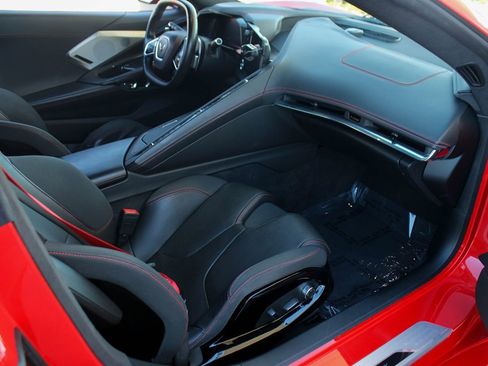 Used 2020 Chevrolet Corvette Stingray Premium Cpe w/ 3LT Preferred Equipment Group image 19