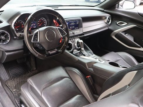 Used 2021 Chevrolet Camaro LT image 4