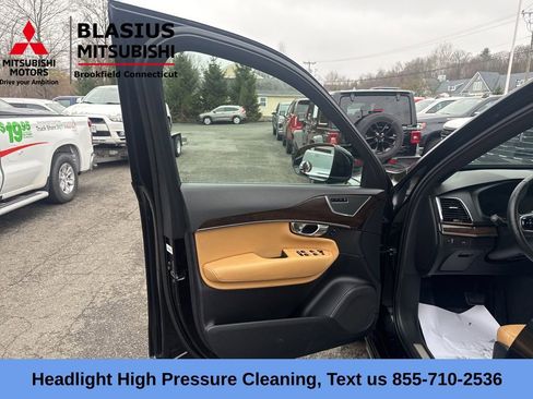 Used 2016 Volvo XC90 T6 Momentum w/ Momentum Plus Package AWD/4WD image 13