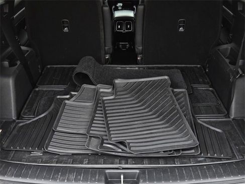 Certified 2023 Kia Sorento SX image 10