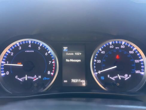 Used 2019 Toyota Highlander LE FWD image 10