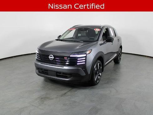Certified 2026 Nissan Kicks SR FWD image 2