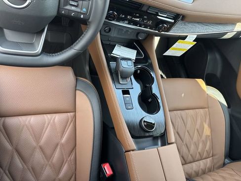 New 2026 Nissan Rogue Platinum image 24