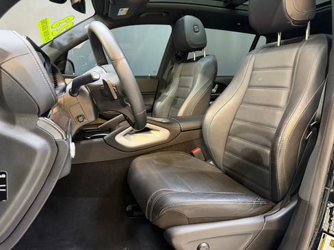 Used 2023 Mercedes-Benz GLS 450 4MATIC image 5