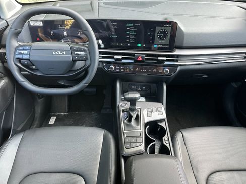 New 2026 Kia Sportage EX FWD image 11