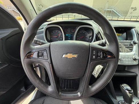Used 2016 Chevrolet Equinox LS AWD/4WD image 12