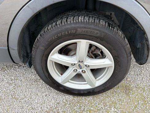 Used 2019 Ford Explorer XLT FWD image 22