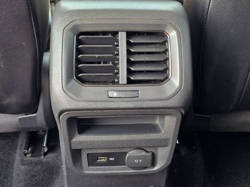 Used 2019 Volkswagen Tiguan SEL FWD image 19