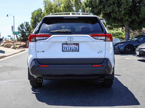 Certified 2025 Toyota RAV4 LE AWD/4WD image 6