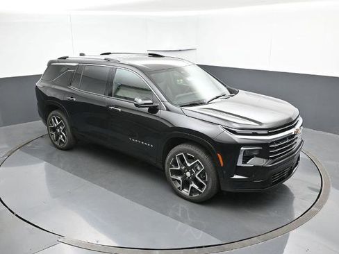 New 2026 Chevrolet Traverse High Country w/ LPO, Floor Liner Package image 23