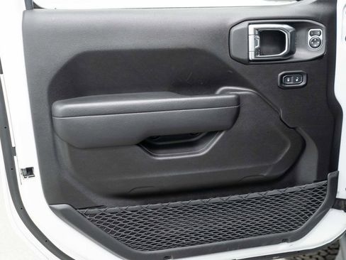 Used 2026 Jeep Wrangler Unlimited Rubicon w/ Safety Group AWD/4WD image 15