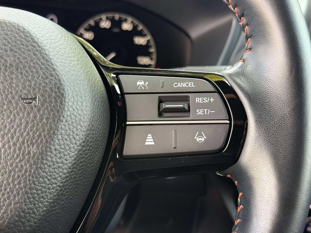 Used 2025 Honda HR-V Sport image 29