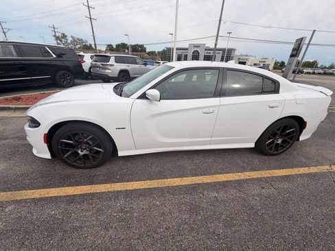 Used 2019 Dodge Charger R/T w/ Cold Weather Package RWD image 8