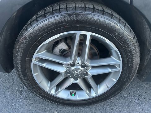 Used 2017 Hyundai Santa Fe FWD image 36