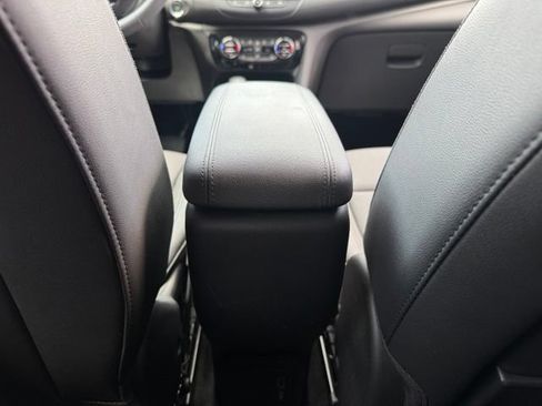 Used 2023 Buick Encore GX Select AWD/4WD image 9