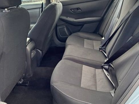 Used 2024 Nissan Sentra SV FWD image 4