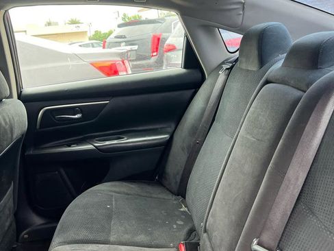 Used 2015 Nissan Altima 2.5 SV FWD image 5