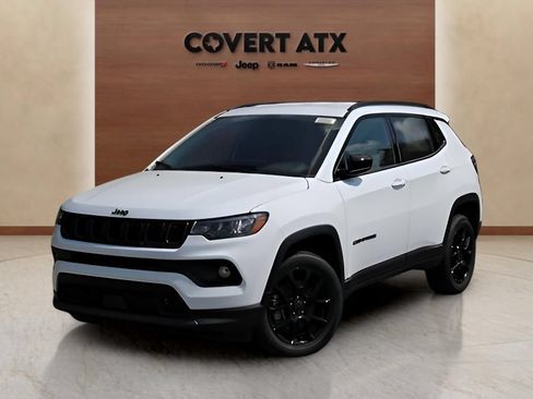 Used 2026 Jeep Compass Latitude AWD/4WD image 1