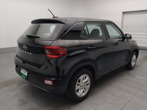 Used 2023 Hyundai Venue SE FWD image 9