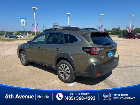 Used 2025 Subaru Outback Premium AWD/4WD image 7
