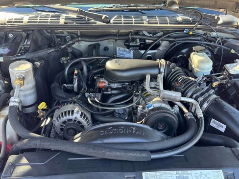 Used 2001 Chevrolet Blazer LS w/ Preferred Equipment Group image 22