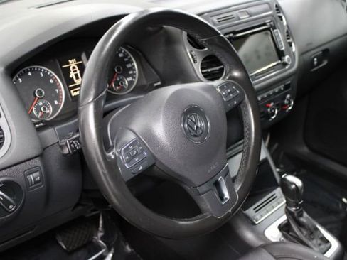 Used 2013 Volkswagen Tiguan S AWD/4WD image 13