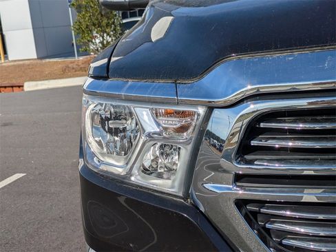 Used 2024 RAM 1500 Laramie image 10