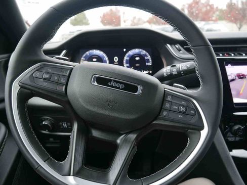 New 2025 Jeep Grand Cherokee Altitude image 35