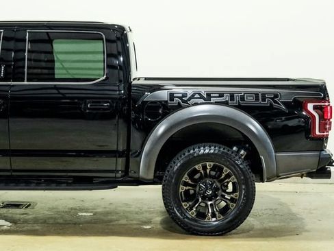 Used 2018 Ford F150 Raptor w/ Equipment Group 802A Luxury AWD/4WD image 43