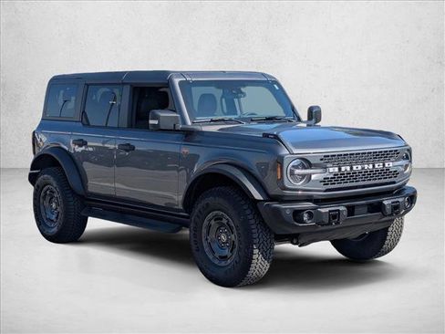 Certified 2025 Ford Bronco Badlands AWD/4WD image 3