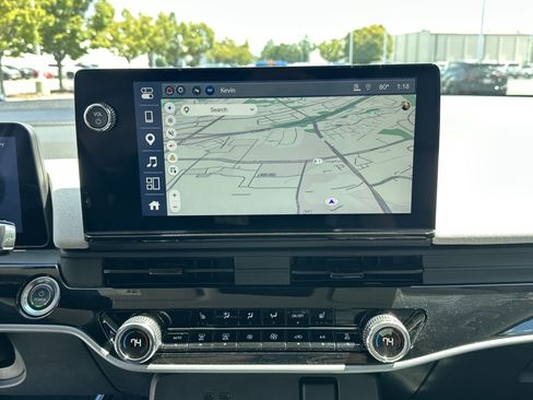 Used 2024 Honda Prologue EX image 24