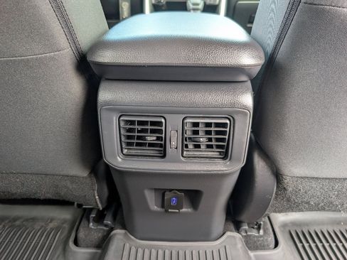 Used 2025 Toyota RAV4 LE AWD/4WD image 7