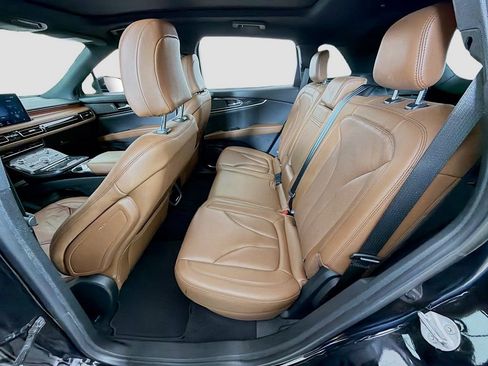 Used 2022 Lincoln Nautilus Reserve image 26